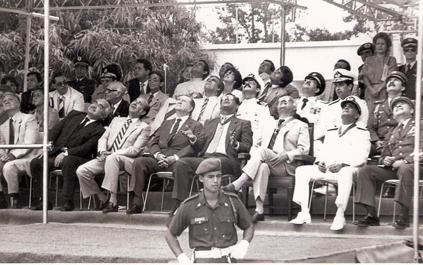CarluchoOJEDA's tweet photo. Un país de gobiernos civiles luego de casi 150 años de dictaduras y caudillismo, lograron subordinar el poder militar al poder civil y construir los más progresistas gobiernos democráticos. Wolfang , CAP, Campins, Lusinchi, Caldera, Leoni y Edgar Sanabria. Juntos un 24/Junio/1984 https://t.co/dUfSfxsJro