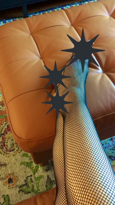 Filming some forniphilia content. How would you like these beautiful feet resting on your back? https://t