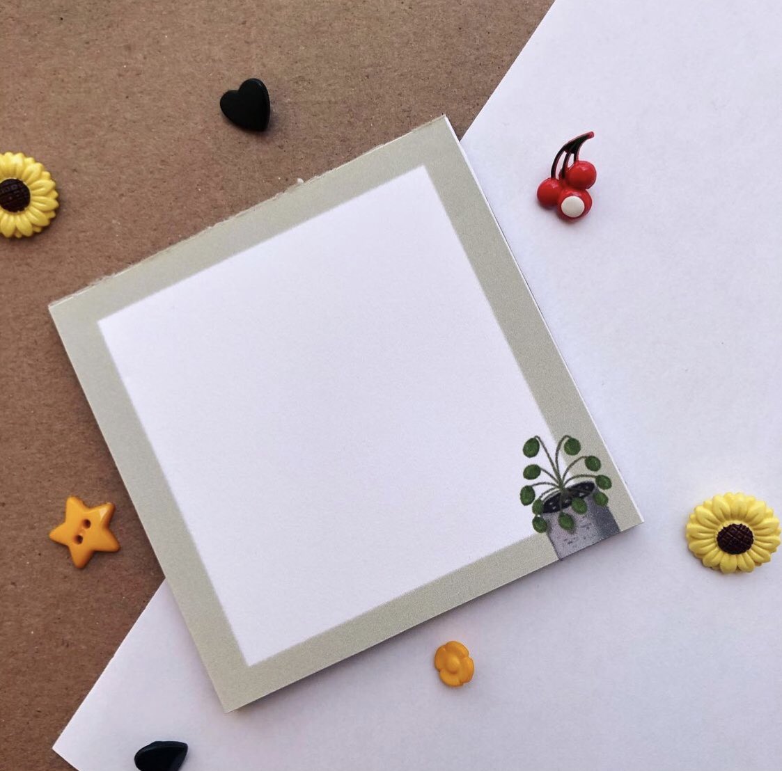 Kapuki12's tweet image. Block de notas 📝
•Disculpe 
•Costo $35
•Medida 9x9cm
•Diseño e impreso 100% a mano
•Material de envoltura 100% reutilizable
•Envíos a toda la República Mex. $40 tarda de 10 á 15 días.
#blocknotes #DigitalArtist #ilustracion #papelería #emprendimiento