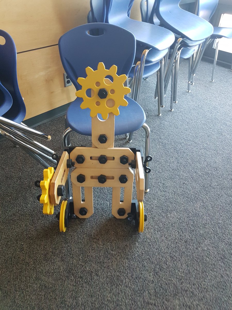 ElliotLibrary's tweet image. We had a great week with @Rigamajig.  Thank you to @SD79DLC for having a set for our schools to share. #SD79learn @becky_greenhow @Angacamp