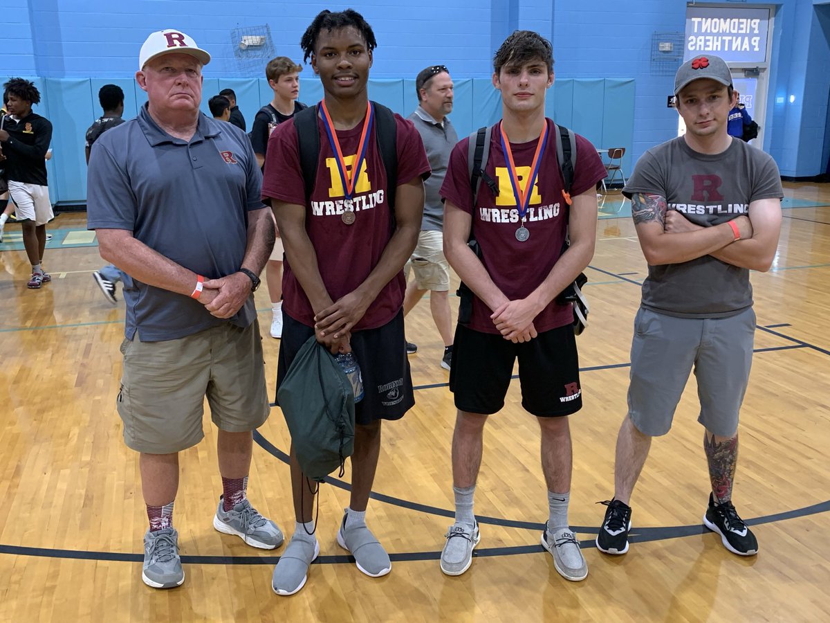 BulldogsWrestl1's tweet photo. Good luck tomorrow to Bulldog Wrestlers Josh Heyward and Connor Goodman at the 3A NCHSAA State Championship #MatDogs @JMRHS_Athletics @JMRHSBoosters @JMRHSNews https://t.co/epddVmlkH9