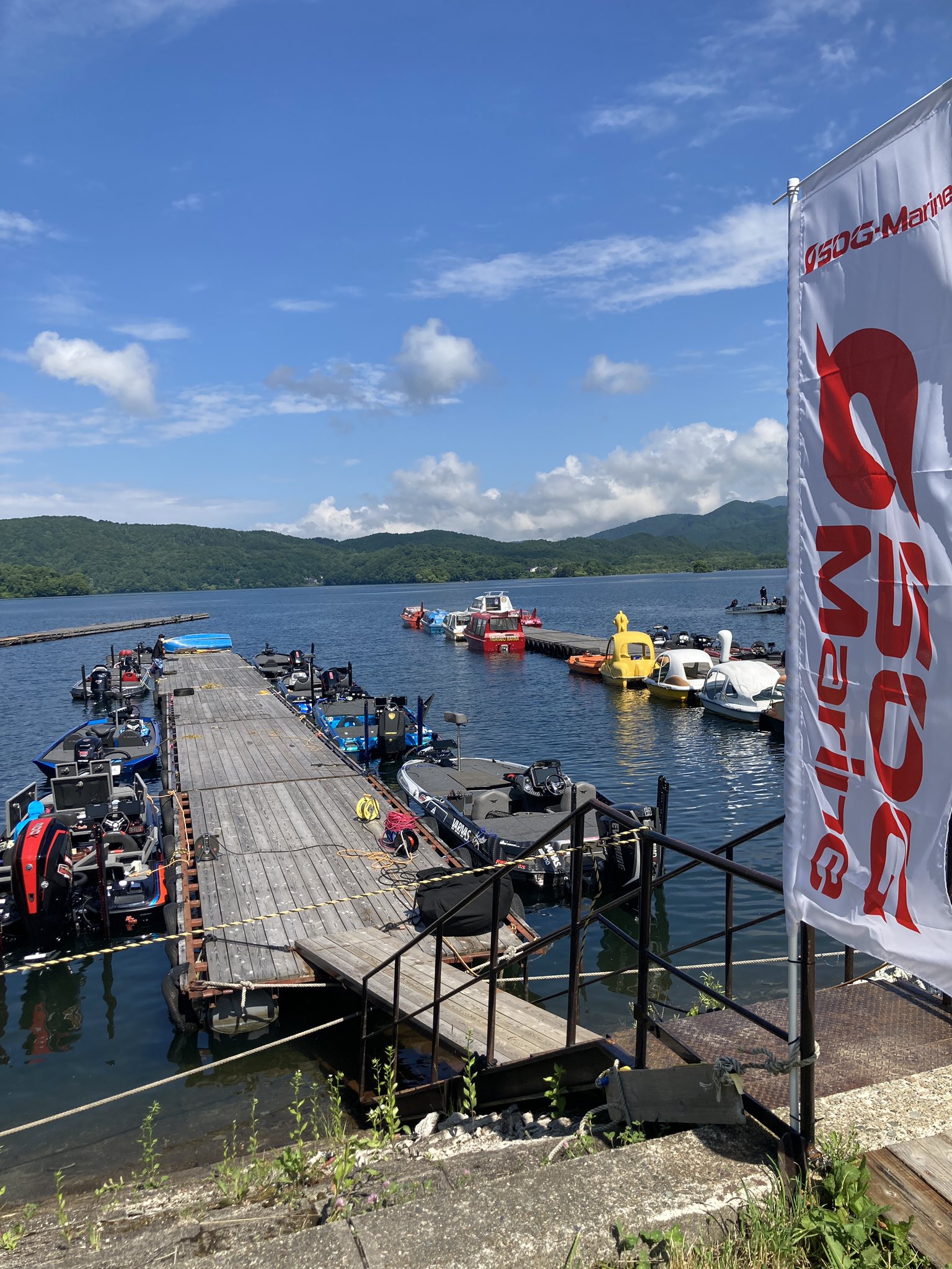 山 本 寧 檜原湖に居る方へ 湖上からでも桟橋まで乗りに来てください お食事がてらが良いかも ゴールドハウス目黒さん桟橋前が受付です 写真ののぼりを目印にして下さい 飛込での参加もokです 是非ご参加下さい Sdgmarine Sdgマリン 檜原湖 桧原湖