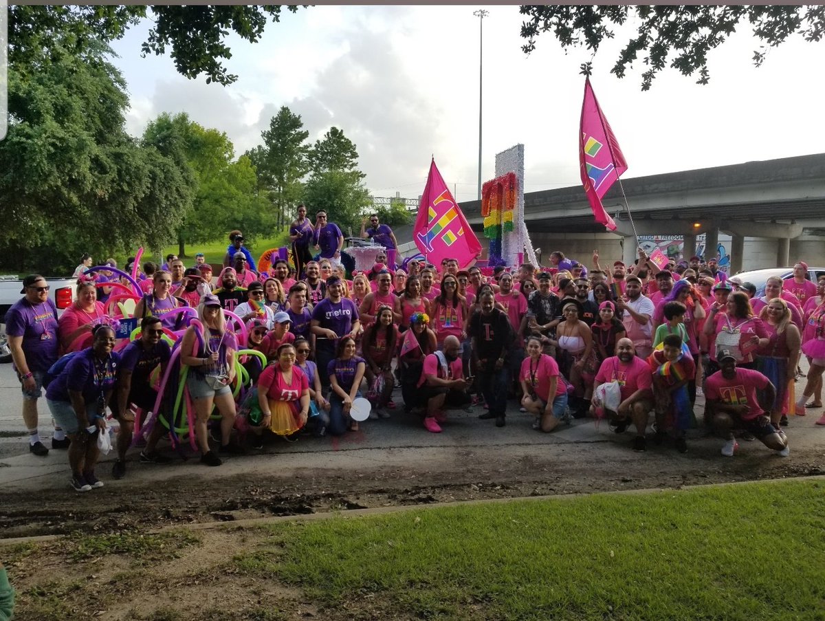 Elizabeth O tweet media