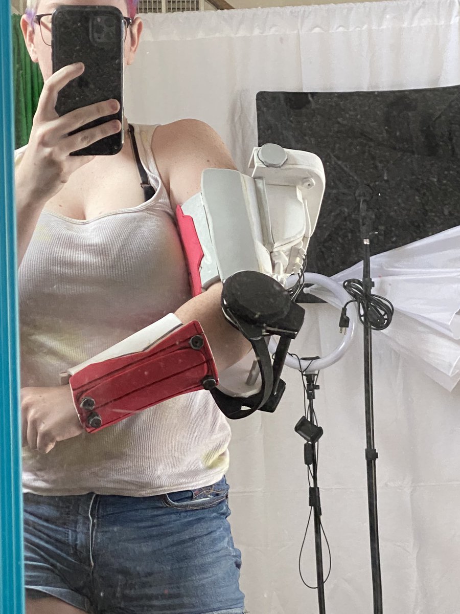 GravityCosplays's tweet photo. “I had you kids pegged from the start.”

#rwby #harrietbree #aceops #fastknuckles https://t.co/5PGOfDKE8E