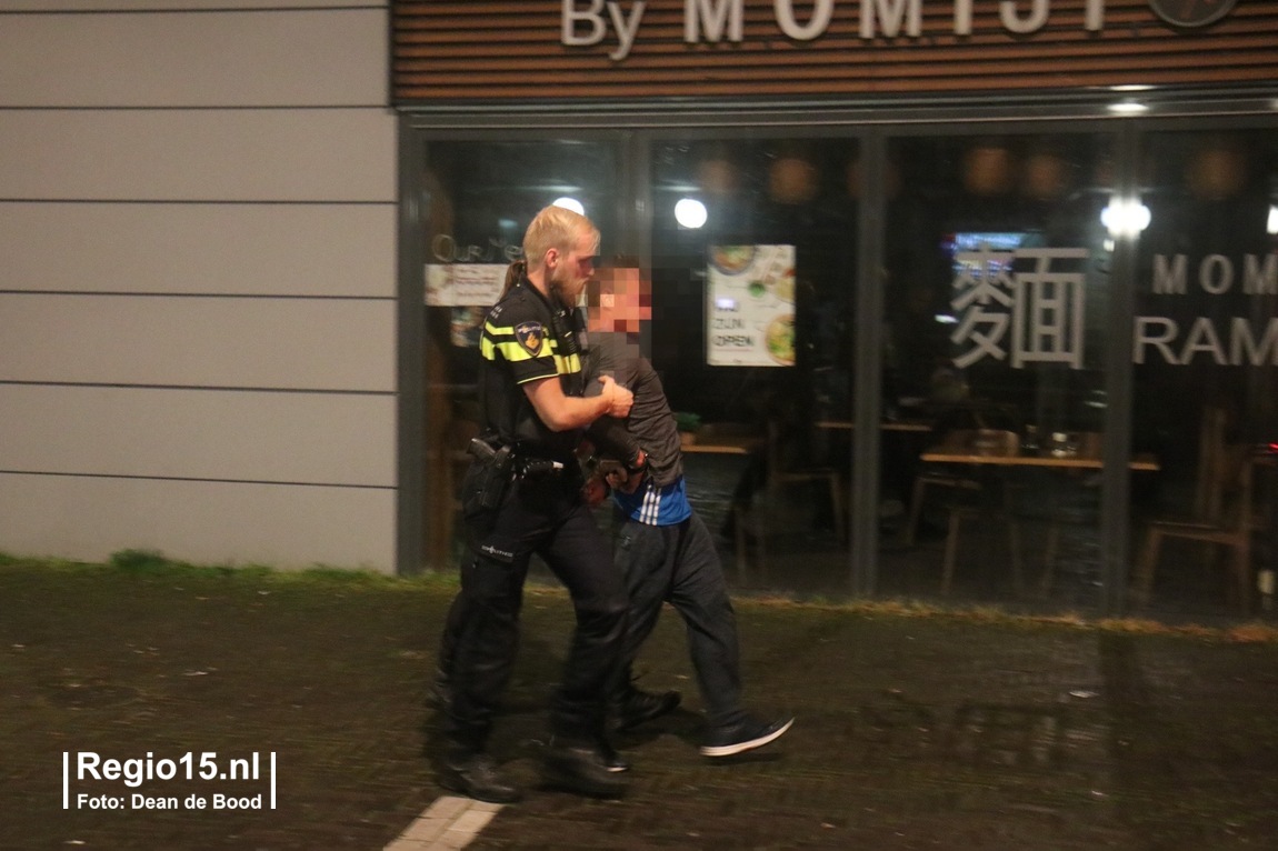 Nu online: Aanhouding na inbraak op het Spui in Den Haag ..