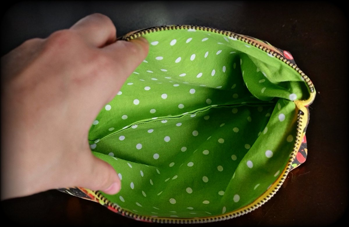 Making toiletry/cosmetic bags for the shop! 🙃🙃🙃

Theflameboutique.etsy.com 

#TheFlameBoutique #ShopSmall #lgbtqowned #womanowned #SmallBusiness