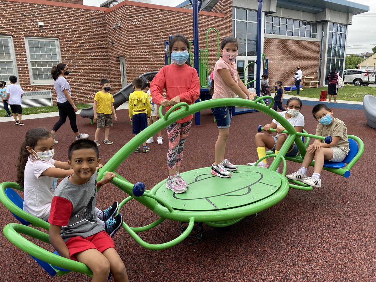 Emily Andor tweet media