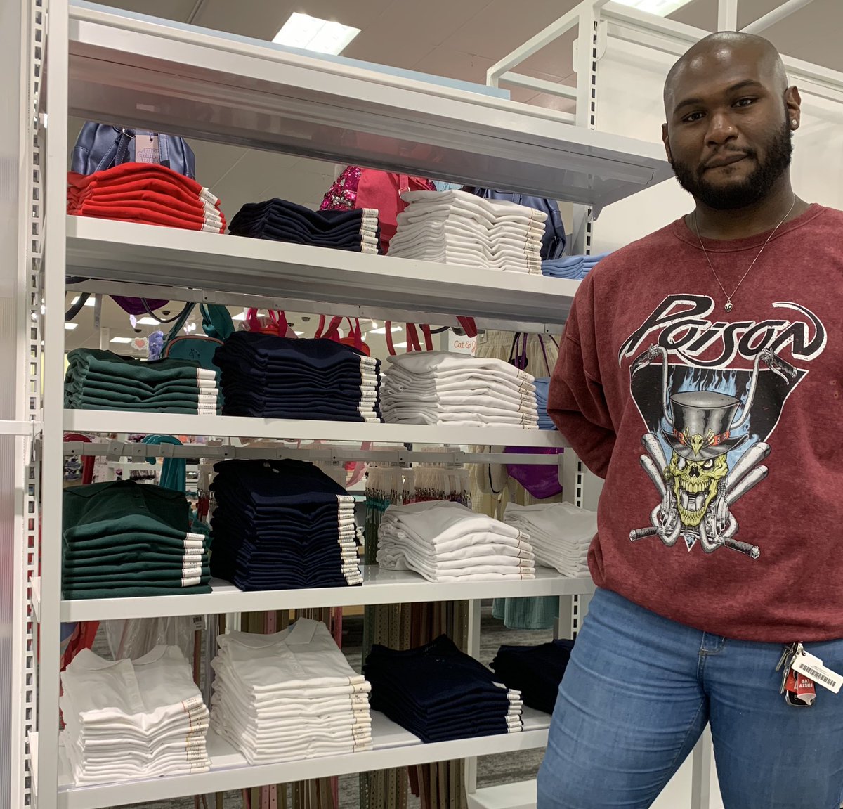 abarbet64's tweet image. #VMLStyle VML TRAINEE ROCKING HIS FOLED PRESENTATIONS!!!!