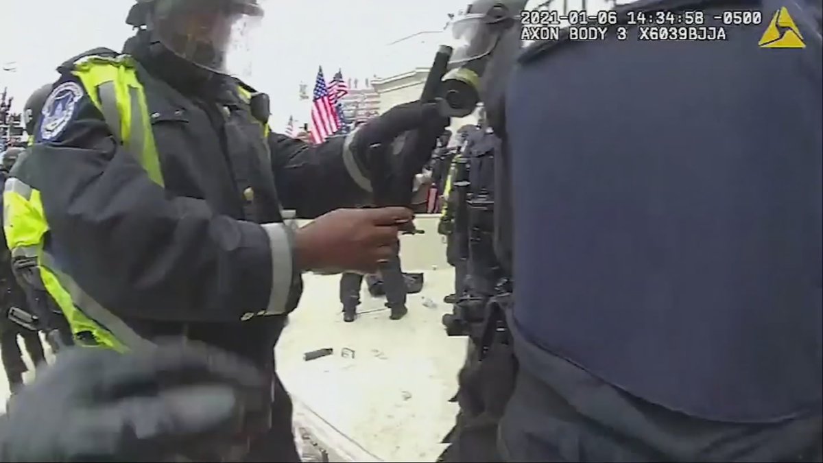 EricZott's tweet image. Millions approved for AZDPS body cameras, but who will see the video?
bit.ly/3dhsL7L