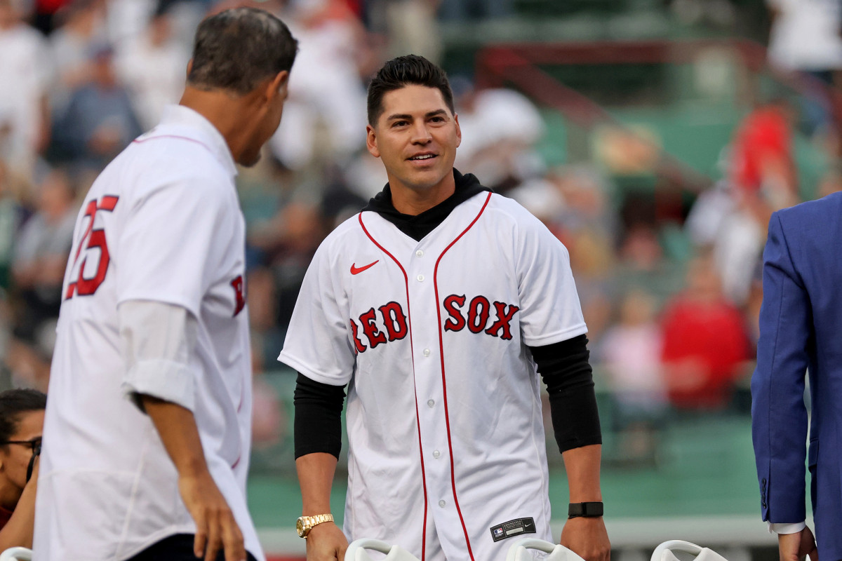 Ex Yankee Jacoby Ellsbury appears at Fenway to honor Dustin Pedroia