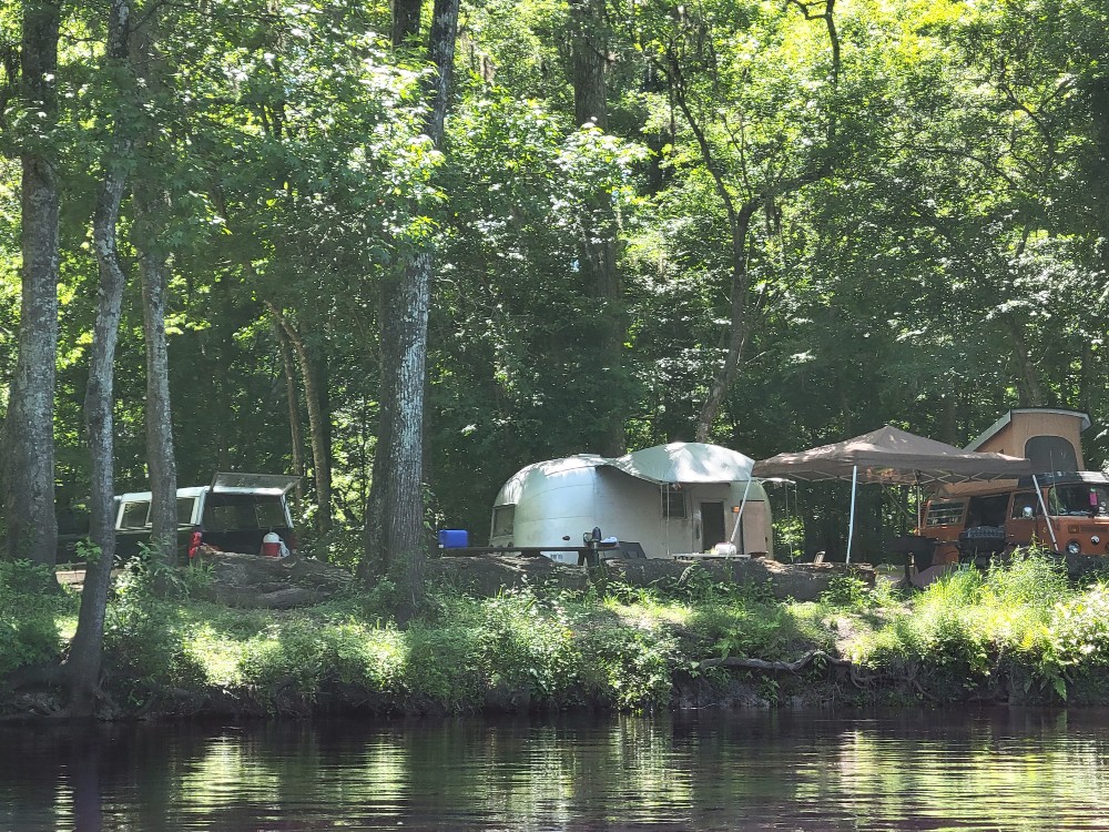 Listen to two of the funniest guys <a href="/933KZOZ/">93.3 KZOZ</a> talk about #RVing. They got the poop point across - p.ftur.io/kzoz/3004 <a href="/JEFFandJEREMY/">JEFF AND JEREMY</a> #933KZOZ #kzoz #JeffAndJeremy