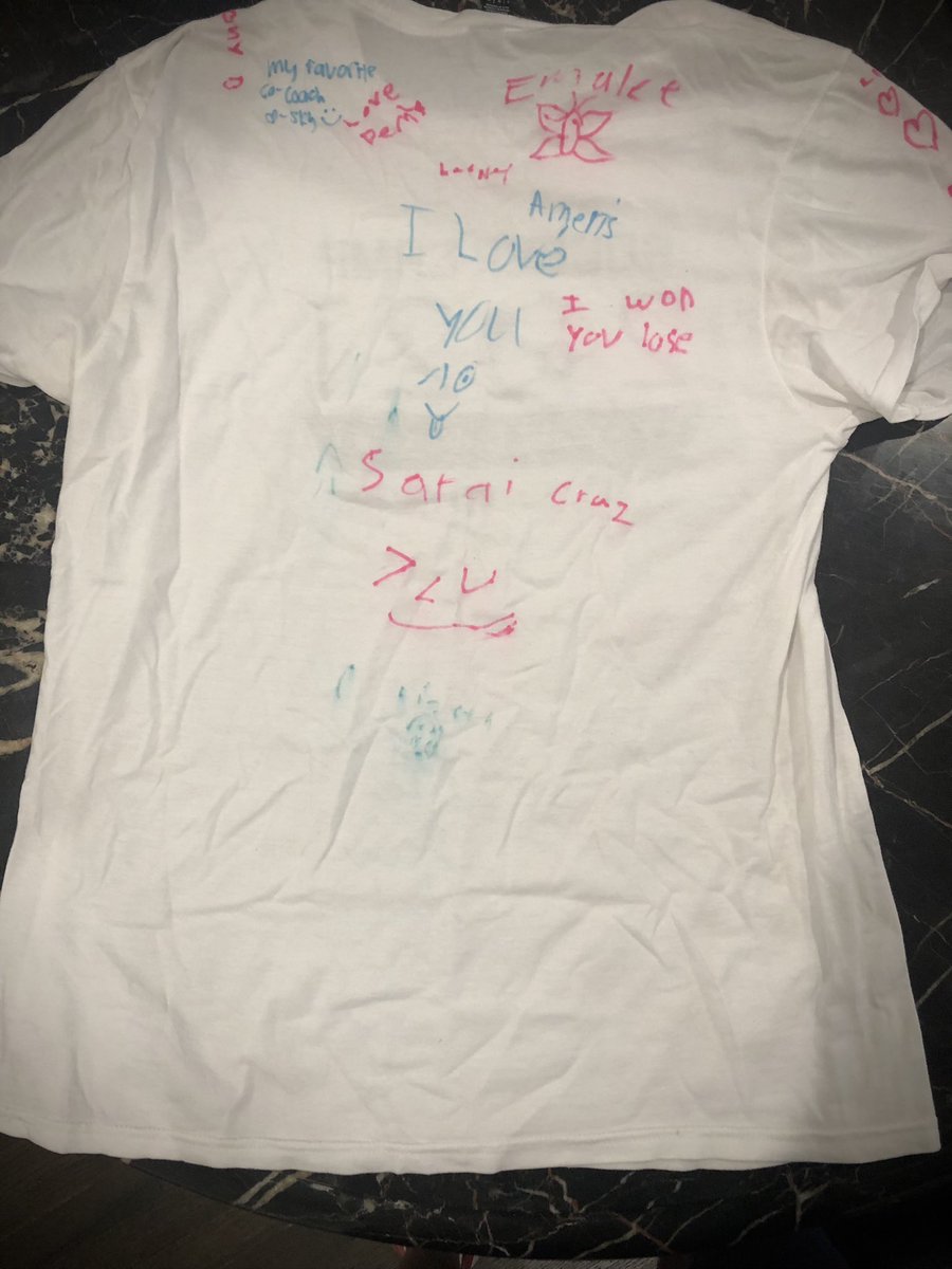 28KateRyan's tweet image. Awesome week volunteer coaching @BrotherBills soccer camp. ⚽️ ❤️ I loved my campers!!  Maybe those autographs will be worth something when they are famous!