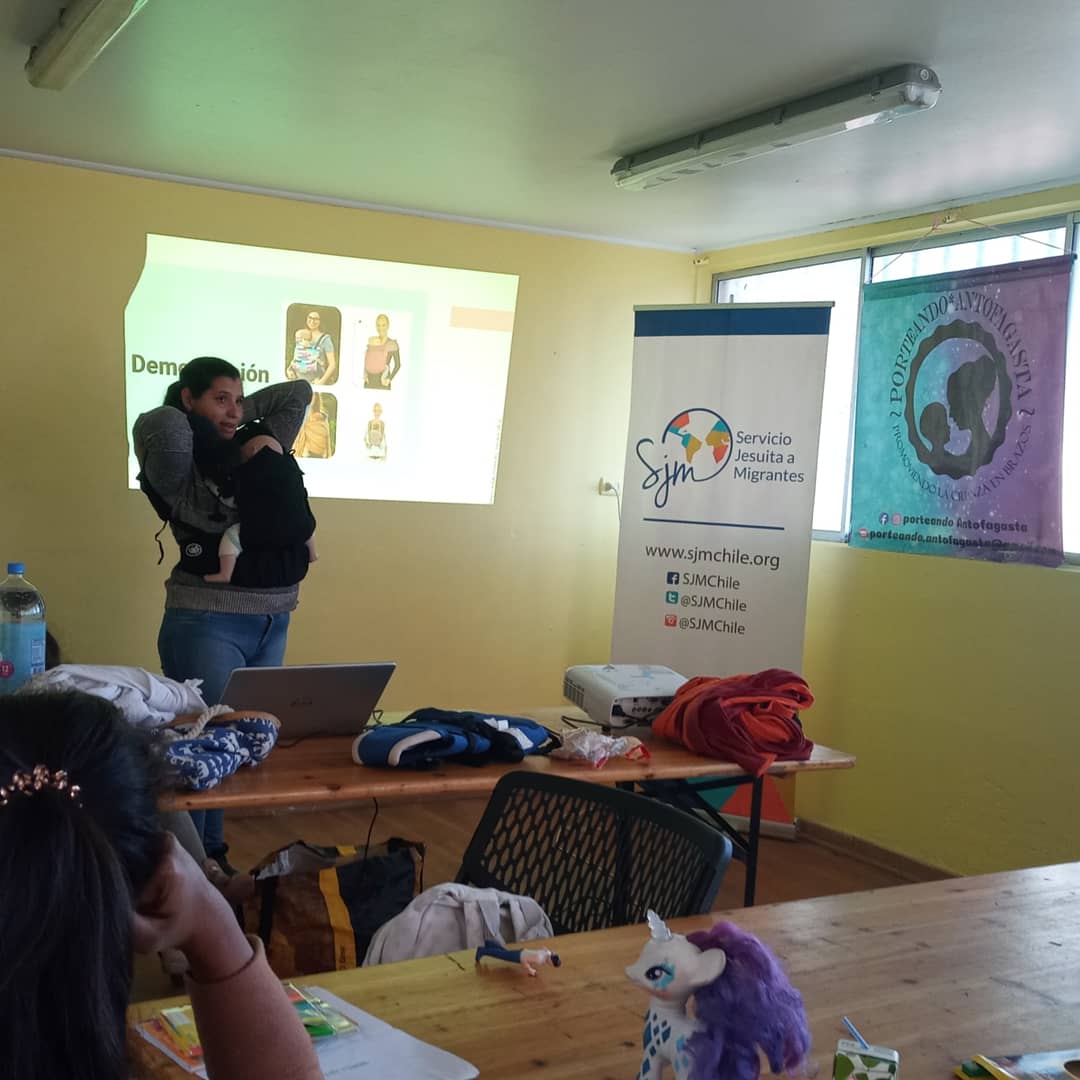 Antofa_portea's tweet photo. Querida tribu❤Nuestro 1er taller de #PorteoErgonómico Agradecemos a Cecy Cabrera de #ErgoAlelias por impartir un taller práctico y enriquecedor. También a @SJMChile por brindarnos este espacio para desarrollarnos como Agrupación y trabajar en conjunto como equipo
#Antofagasta https://t.co/hYqwo0GBjy