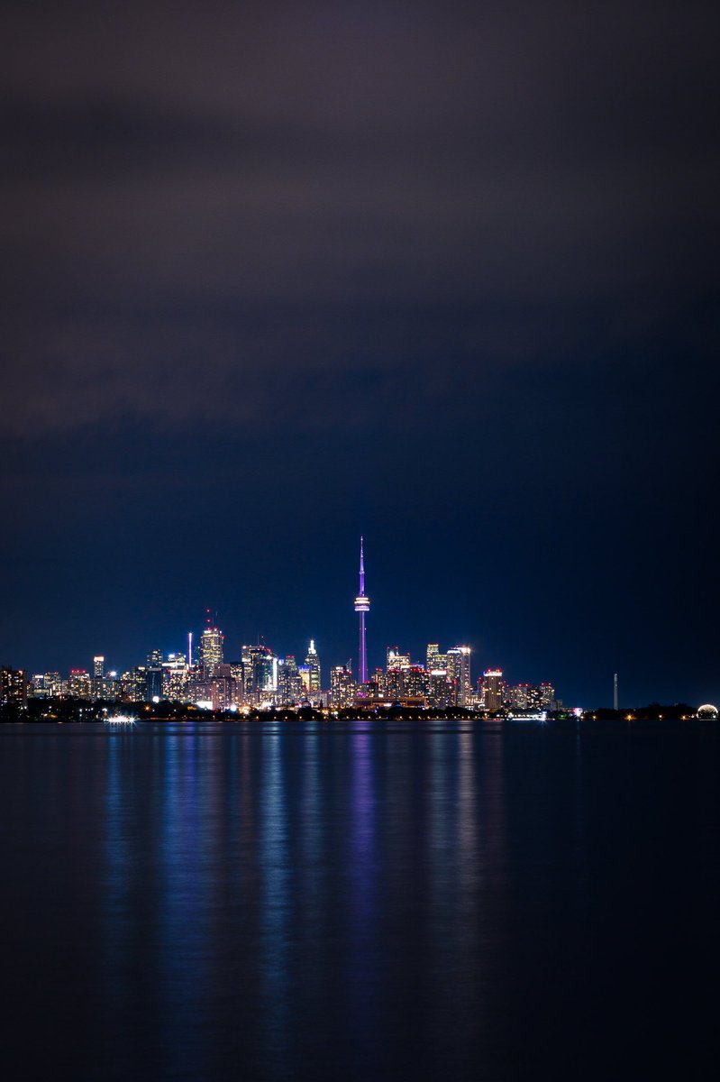 RT @idillmohamed: Toronto at Night https://t.co/WlkpwESDBE