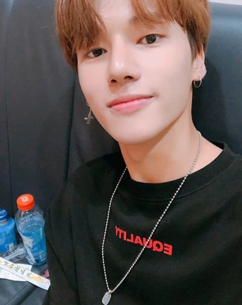 dear_jwy's tweet photo. cutie wooyoung ❤️ https://t.co/jvnKxG09Nh