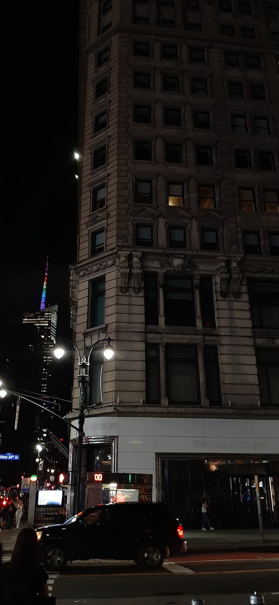 nunya33369999's tweet photo. Makes me giddy EVERY TIME I SEE IT
Which has been many since this view became reality
#BoycottVS
#LesnakeheadWexner https://t.co/1svbPRqM5L
