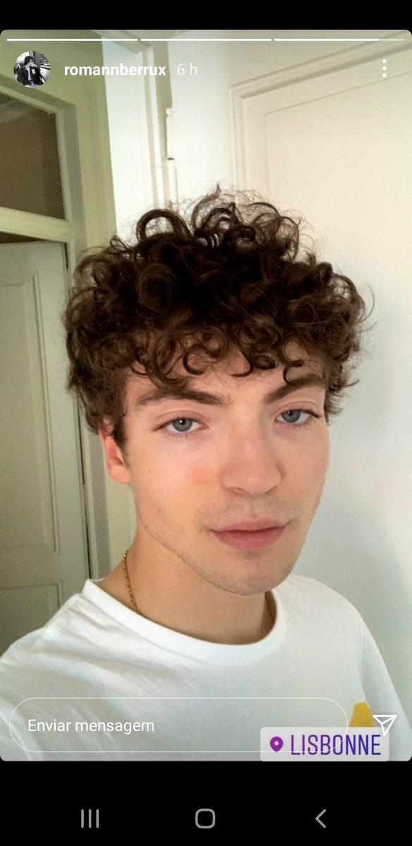 FrasersRidgeBr's tweet photo. O tempo passa... 
O menino Romann Berrux agora já cresceu... e está passeando em Portugal.
Via IG stories #romannberrux

#Outlander #outlandercast #Outlanderlovers #Fergus https://t.co/GJl2C7TN5F