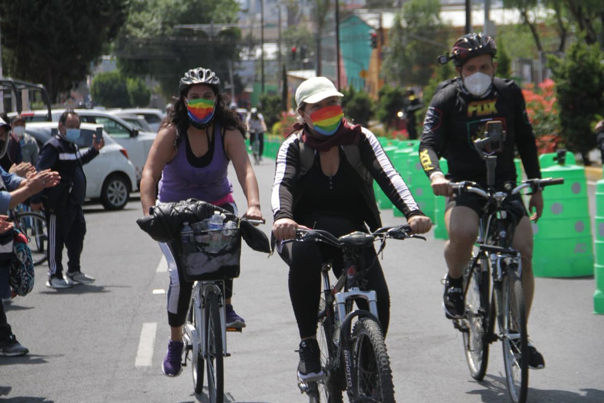 ¡#MuéveteEnBici, disfruta con tu familia del #PaseoCiclistaAO!
Te esperamos el domingo de 8 a 14 hrs.
Tenemos:
🚴Puesto de Hidratación
🚴Servicio médico y mecánico
🚴Préstamo de bicicletas
#EnAOTrabajamosParaTodos
<a href="/Claudiashein/">Claudia Sheinbaum Pardo</a> <a href="/SuarezdelReal1/">José Alfonso Suárez del Real y Aguilera</a> <a href="/AlbertoEsteva/">Alberto Esteva +🤚</a>