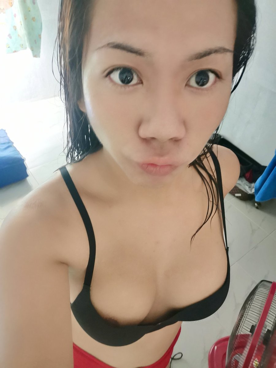 SSangprat's tweet photo. อากาศมันร้อน มาอาบน้ำบ้านน้องดีเปล่า..55+ https://t.co/k5pagUekxu