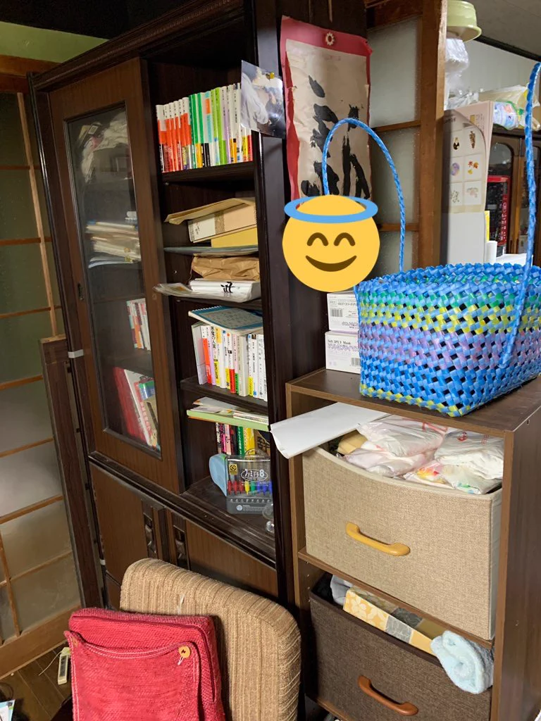 @u6dlcmZ5okfwVN1 あるある過ぎてw
うちは青いカゴの中です。
(猫は呼んでも素知らぬ顔で見てるだけ) 