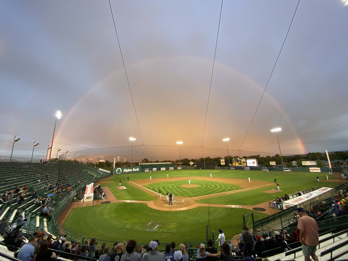 GJ Rockies baseball! A little rain was worth the rainbow. #baseball #gjrockies @GJRockies <a href="/GJ_Rockies/">GJ_Rockies</a>