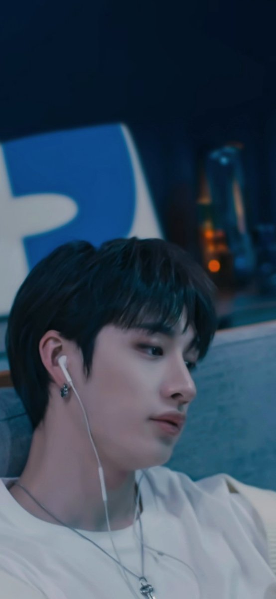 skizwpp's tweet photo. [ #straykids #스트레이키즈 ] OT8!!!
Stray Kids (스트레이 키즈) "애" M/V
#Mixtape_애 #Mixtape_OH #애
#YouMakeStrayKidsStay https://t.co/GiPLvJHtjk