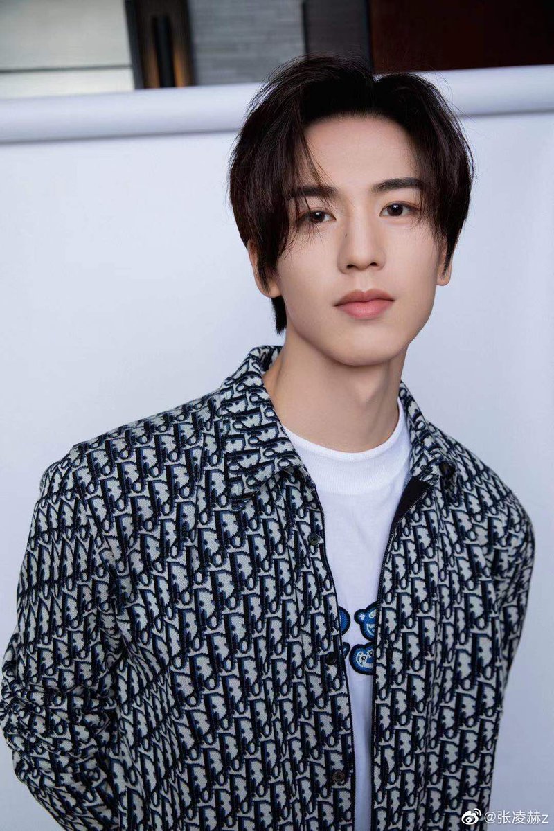 ZhanglingheP's tweet photo. #张凌赫 #จางหลิงเ���่อ #zhanglinghe https://t.co/yeqzbLfQXC
