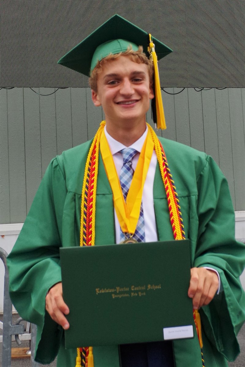 LarrySidelines's tweet photo. Hail to the Lancers at the 70th commencement ceremony for Lewiston-Porter High School today at Artpark.
Photos by @LarrySidelines
@LP_GreenMachine @LewPortLancers @LewPortHS https://t.co/itoXMpK8jJ