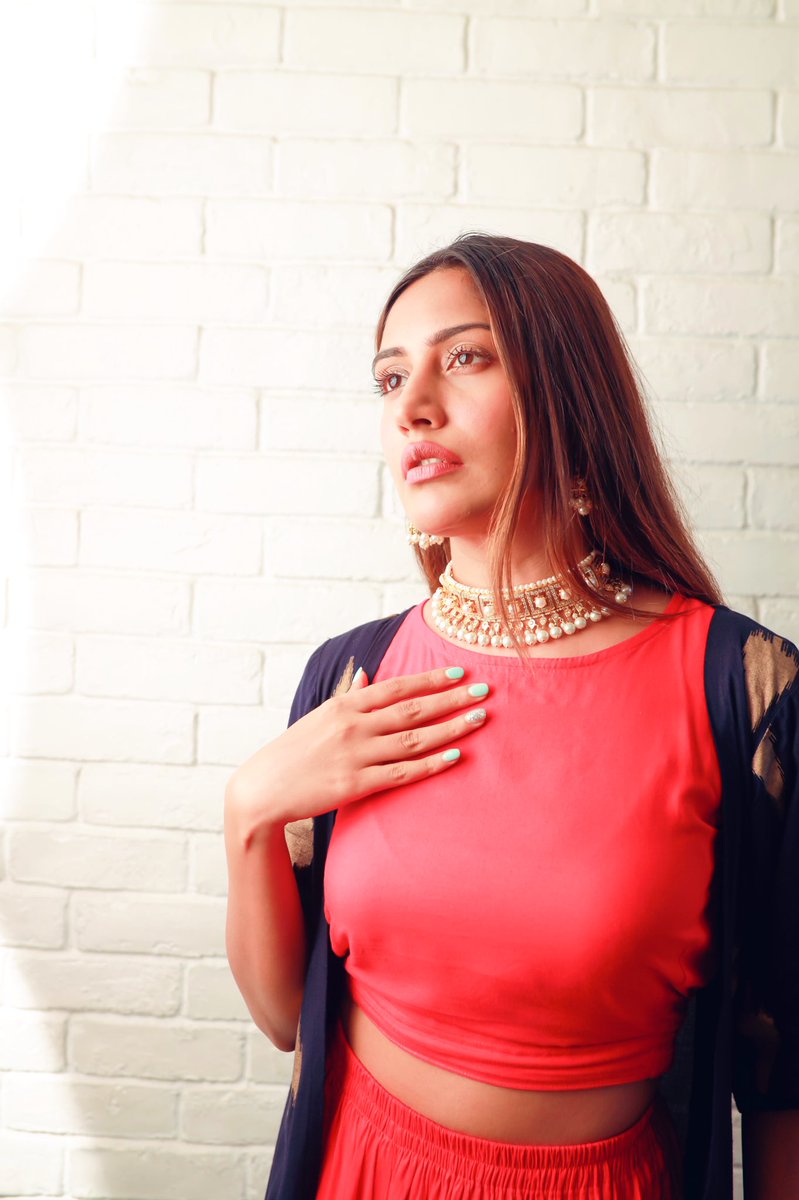 SurbhiChandna's tweet photo. 💄 https://t.co/LnqCwIZFaM