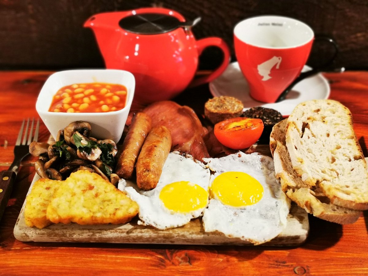 Sometimes only the Full Irish will do 😍 

#breakfast #brunch #fullirish #dublincity #talbotstreet #outdoordining