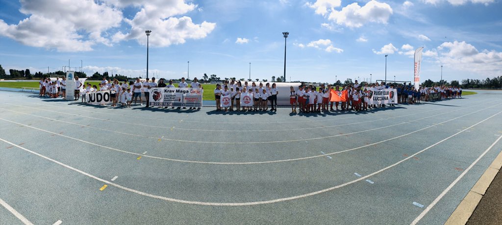 Coup d’envoi de la journée des Olympiades au complexe sportif Charles Galletti, en l’honneur du label « Terre de Jeux 2024 ». Venez découvrir toutes nos associations sportives de la commune de 10h à 18h ⬇️ #terredejeux2024