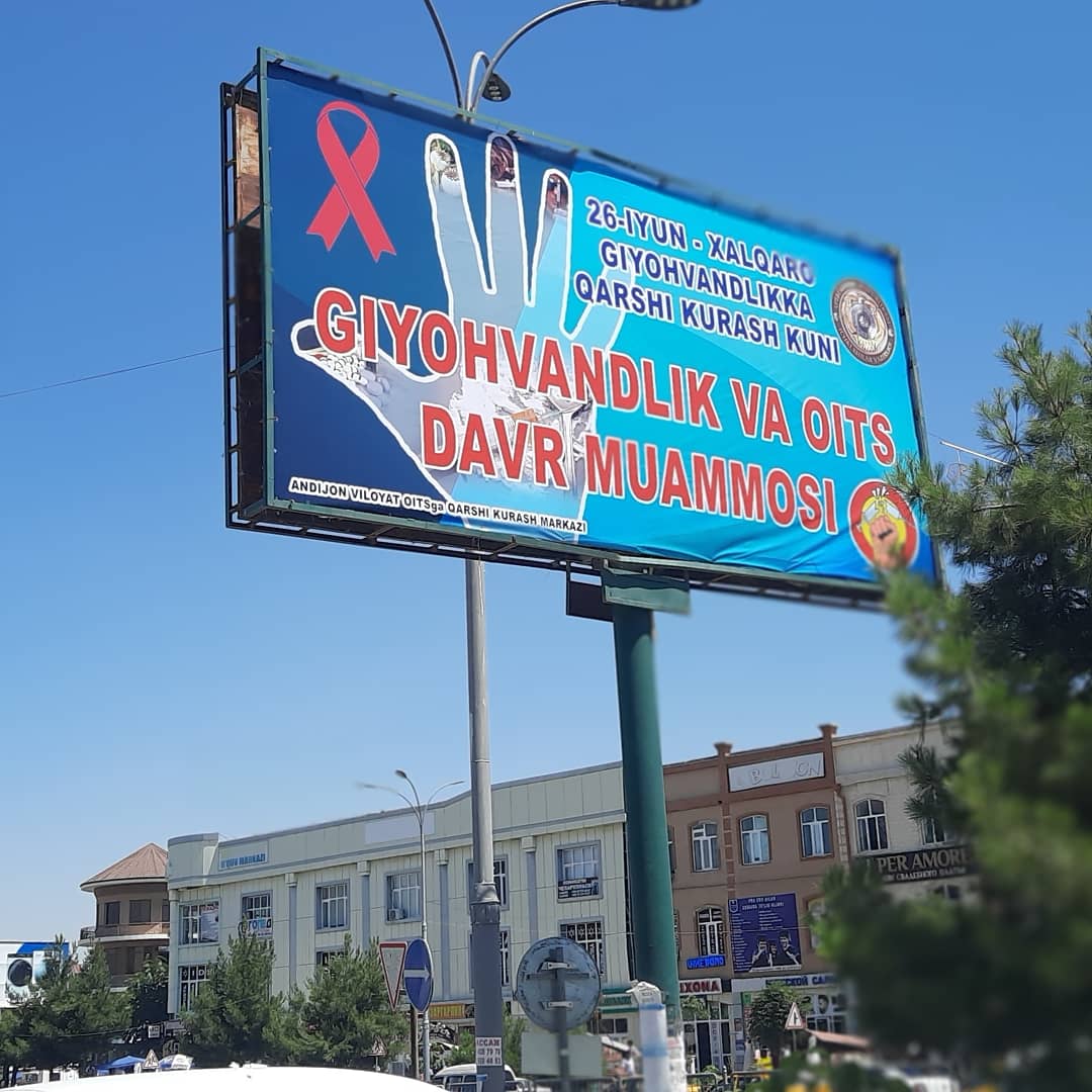 oitsga's tweet photo. 26 июнь-"Халқаро гиёҳвандликка қарши кураш куни" муносабати билан вилоят ИИБ ҳамкорлигида "Гиёҳвандлик давр муаммоси" ва  "ОИТС ва Гиёҳвандликка қарши соғлом  ҳаёт тадбирида фаол бўлайлик" каби тарғибот баннерлари ишлаб чиқилди ва вилоятнинг аҳоли гавжум ҳудудларига жойлаштирилди https://t.co/X3efFhwOmx
