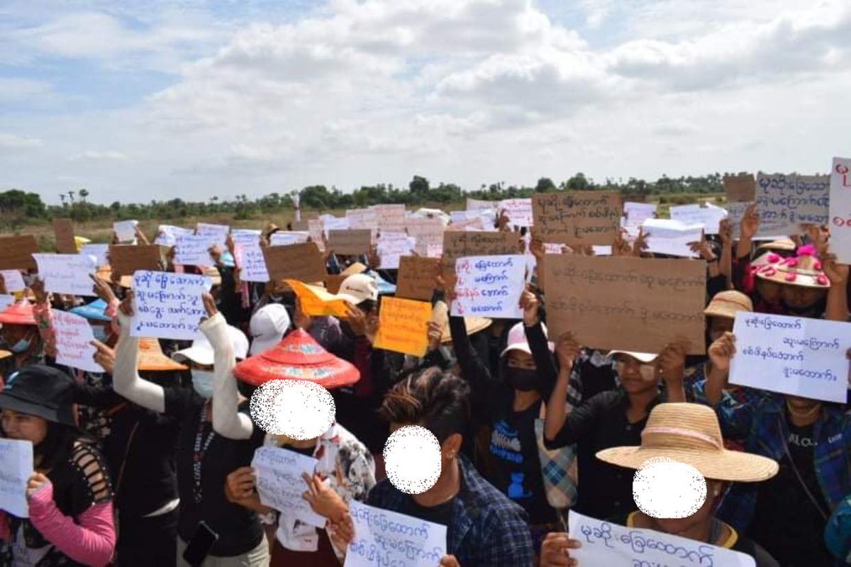 Local villagers from northern Salingyi and eastern Yinmarbin in Sagaing Region staged a protest against the military regime for the 108th consecutive day on Saturday. 

(Photo:CJ) 
#WhatsHappeningInMyanmar