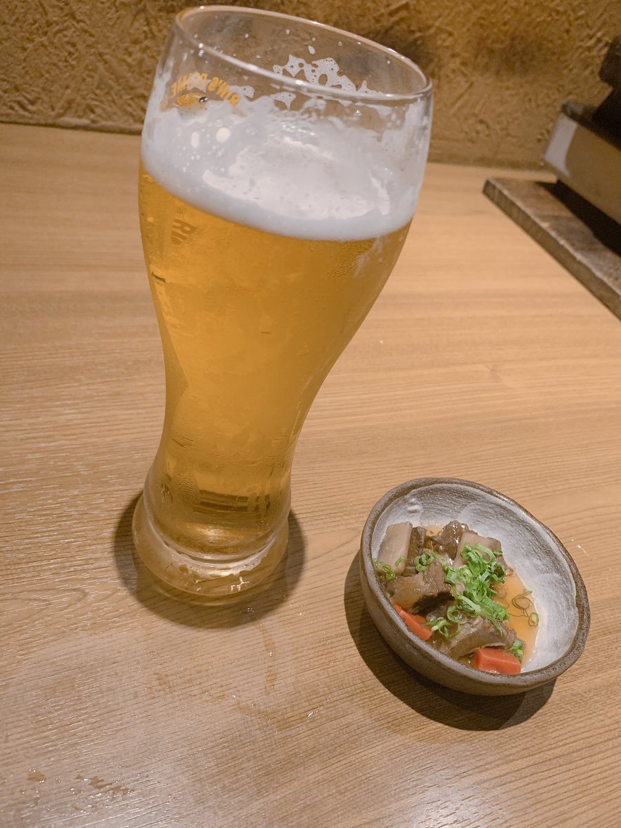 nwLexyle's tweet image. 1人飲み😎😎😎