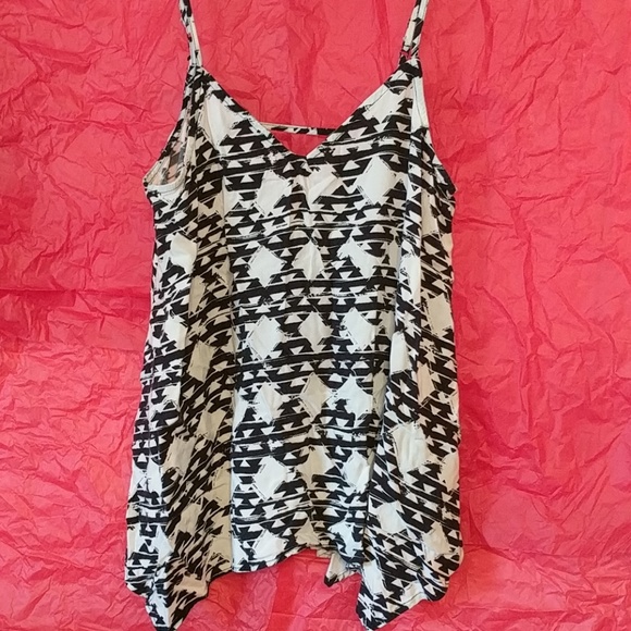letitbeginfash's tweet photo. So good I had to share! Check out all the items I'm loving on @Poshmarkapp from @DebbieHollis12 #poshmark #fashion #style #shopmycloset #coldwatercreek #mossimosupplyco #hunter: https://t.co/BMn10vgMmx https://t.co/LRYTd0TUWl