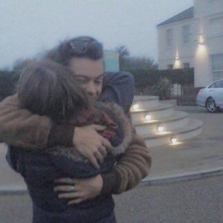 brokefearless's tweet photo. 00:00
@tbsfearles 

    — 𓄼  holi te quiero mucho y tus favs tambien 𓄹 https://t.co/I0MFtfnFzQ