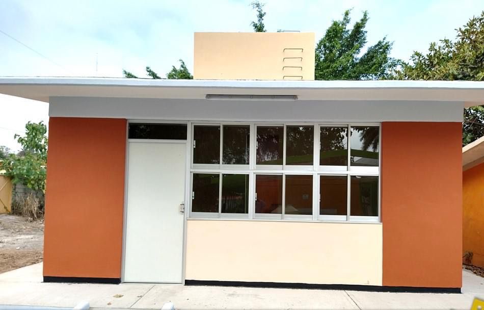 CuitlahuacGJ's tweet photo. ¡Otra obra más!

En el municipio de Naranjos, en el norte del estado, realizamos obras en la primaria “Profr. Carlos A. Carrillo”, para brindarle a la niñez y a los docentes instalaciones dignas, al regreso a clases presenciales.

Seguimos transformando. https://t.co/c0rVlXqjpu