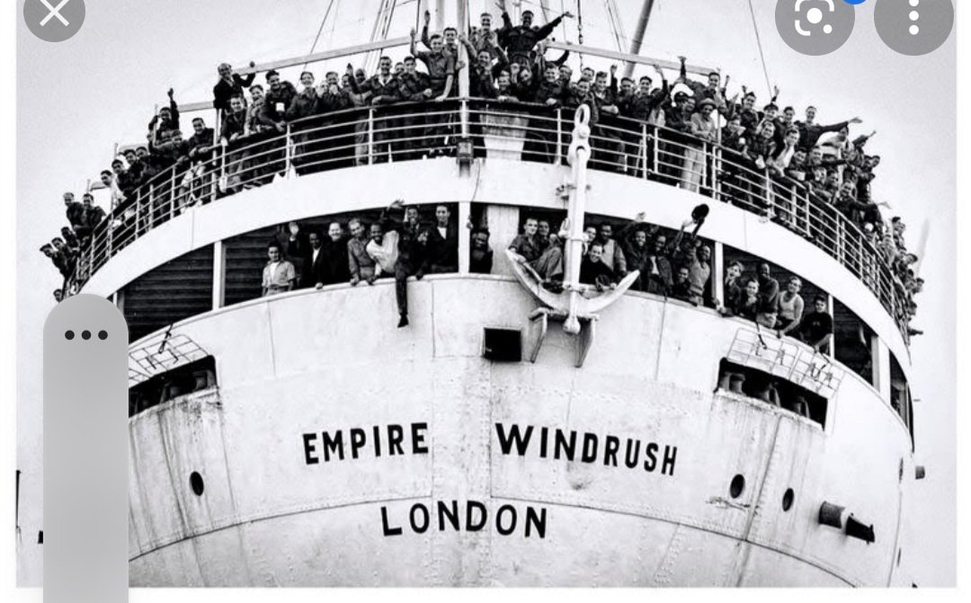 DrPEvans's tweet photo. @CHSBHumanities @ChallneyBoys Thanks @Farihahistory for this brilliant presentation in recognition of #WindrushDay2021 👏🏽.  And to the @ChallneyBoyExec for challenging us @ChallneyBoys to consider how we, like Sam King, can support others at home, school and in our community 😀. https://t.co/KBnmDIA7qp