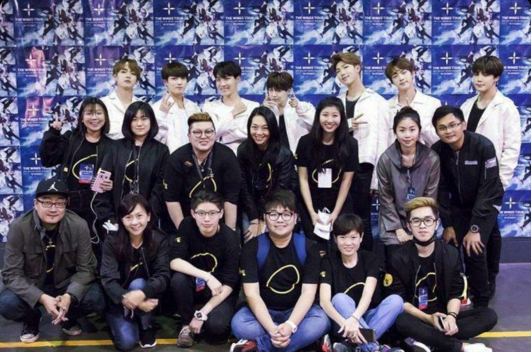 OrellanaIvannia's tweet photo. #btsdivine
#ThankYouBtsStaff
#WeLoveYoubts
#bestStaff 
@BTS_twt 
Thanks for all!! ✨🥰 https://t.co/7g8EDVfA60