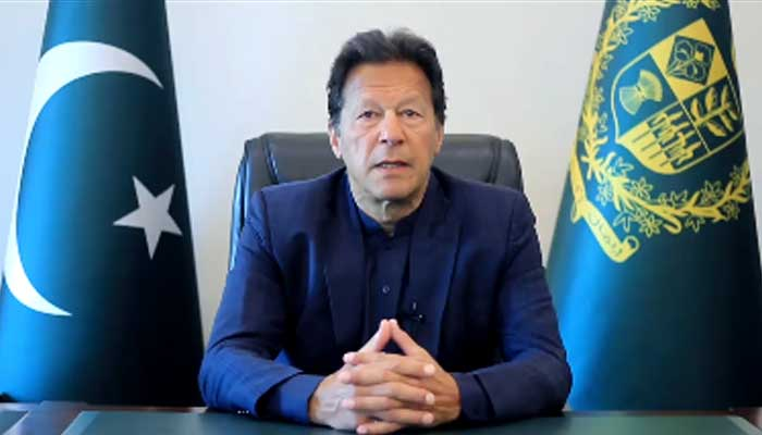 WelfareCbr's tweet photo. RWA condemned CR Mazhar &amp; DC Hamza Shaqat 4so-called one-sided inquiry on direction Altaf Mafia, just 48 hours before voting. DC failed to listen Ishtiaq Bhat for vested interest. RWA filed a case with PM, AZAM Khan, NAB, FIA. @PakPMO @hamzashafqaat @ImranKhanPTI @ShafaqHashmiPAS https://t.co/YUzGVlQPt4