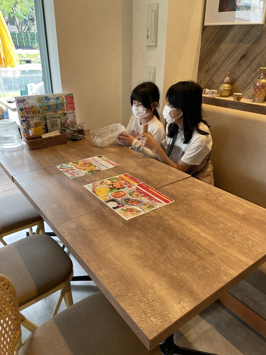 よっちゃん V Twitter 今日は名古屋栄に 再びタイ料理のスコンターに来ました 店内とても綺麗でオシャレな雰囲気 今日は何食べようかな