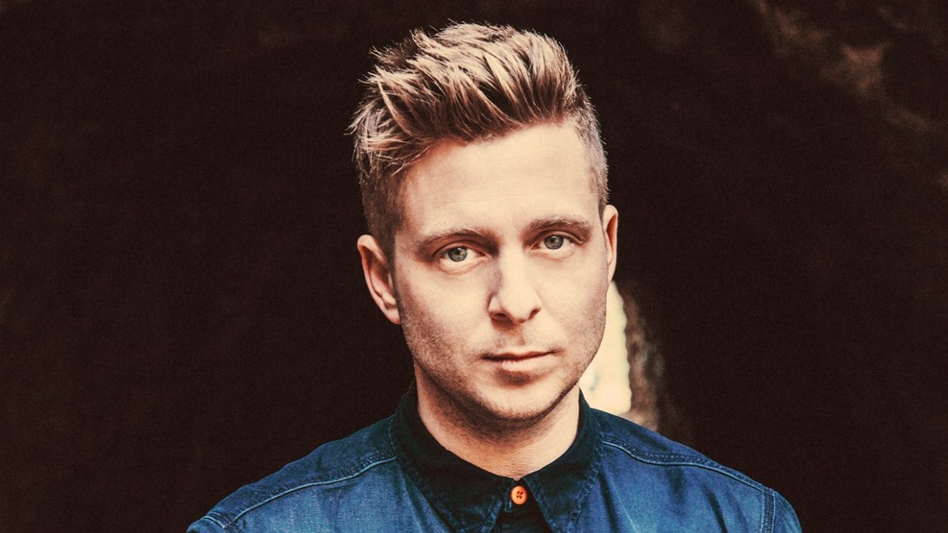 Happy Birthday to Ryan Tedder of OneRepublic.
(June 26, 1979). 