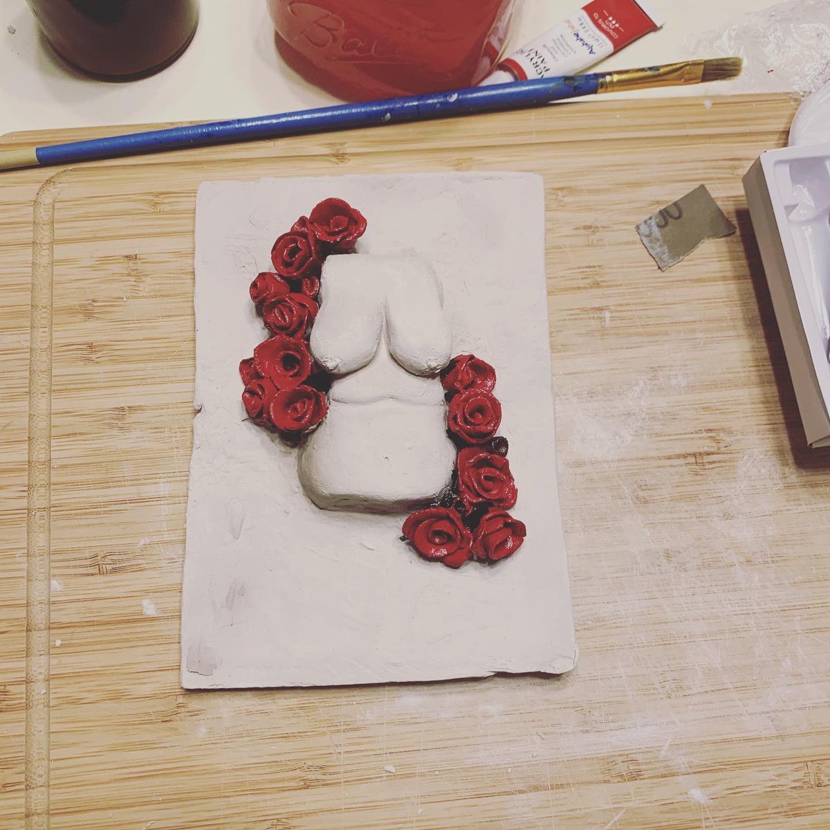 ellelagoutte's tweet photo. I can’t get enough of sculpting <3 https://t.co/3NefZBb7cD