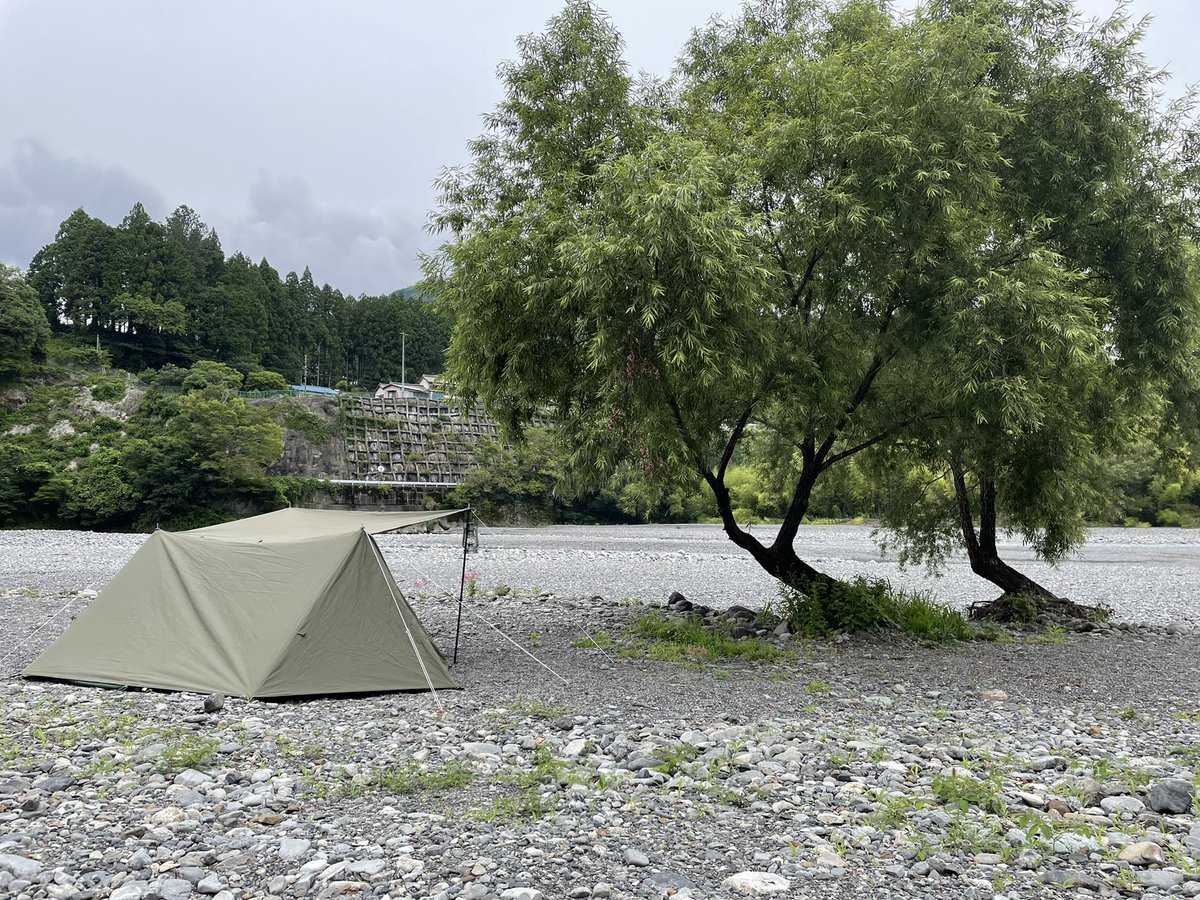 HISAoutdoors's tweet photo. 久々のキャンプ場でのキャンプ👍
そして久々のソロベース😁
#ソロキャンプ
#ソロベース
#バンドック https://t.co/UFKwAiJfkX