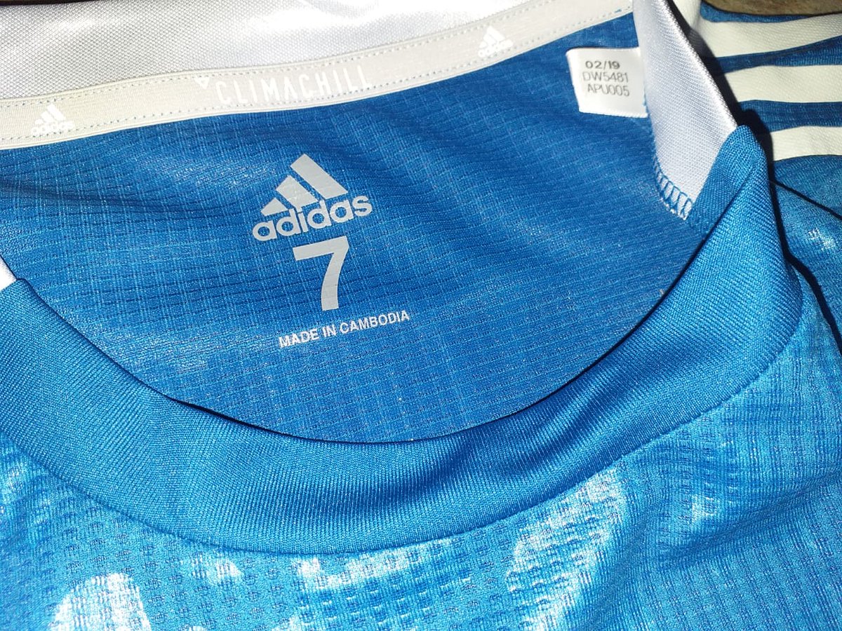 #jersey4Sale #mbimarket 
powered by <a href="/Jerseyforum/">Si Paling Jersey</a> <a href="/MBI1897/">Maglia Bianconeri</a>
Juventus 3rd 2019/2020
Size 7, kit room/player version
all original
Player : Cristiano Ronaldo
harga Rp 4.700.000
whatsapp 081398758331

<a href="/SerieA_Lawas/">SERIE A LAWAS</a>
<a href="/juve_gl/">Juventini Garis Lucu</a> 
<a href="/Info_SerieA/">Info Serie A Italia</a>