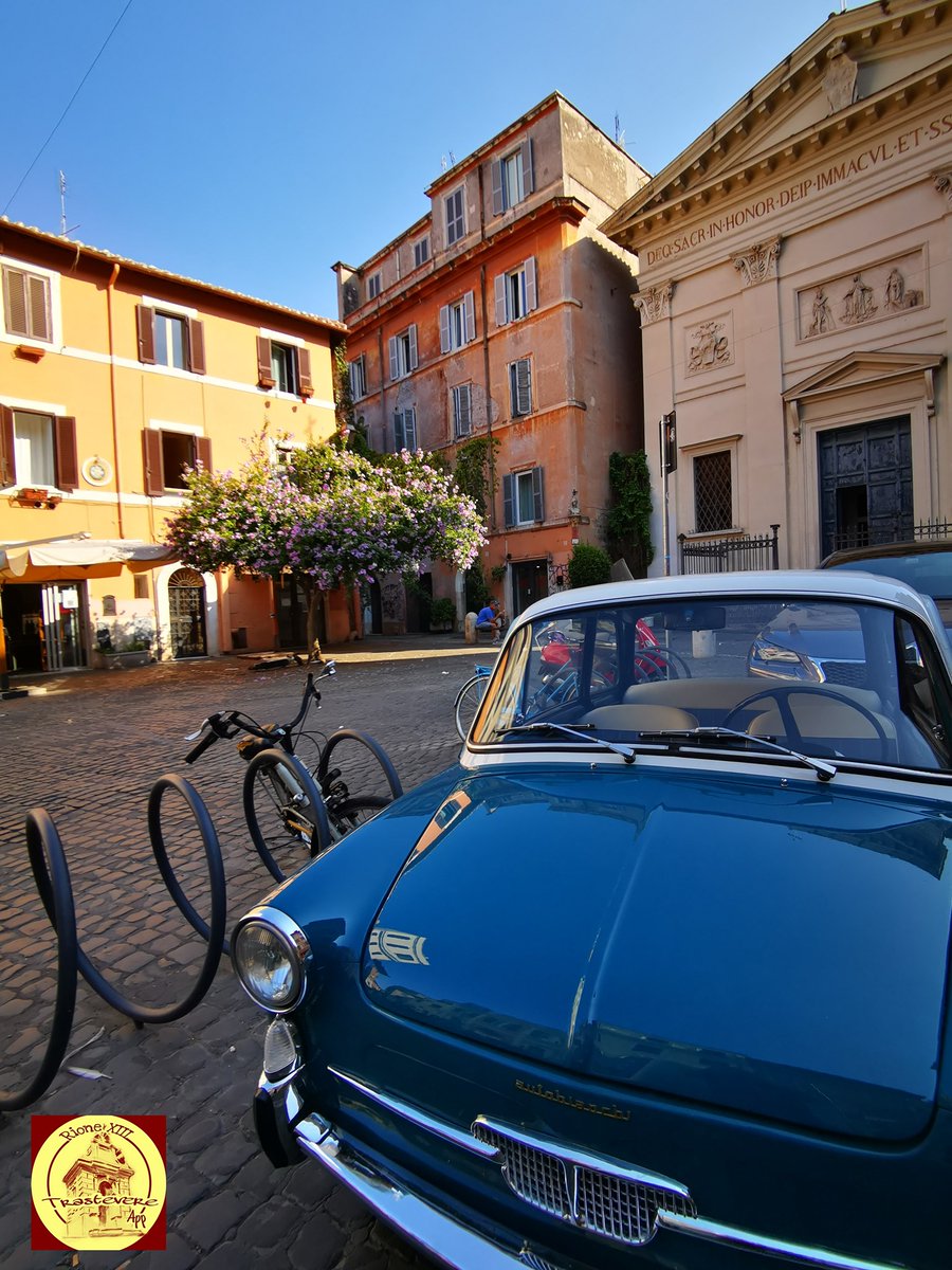 Buongiorno #trastevere , con i colori #vintage di piazza della Malva😎