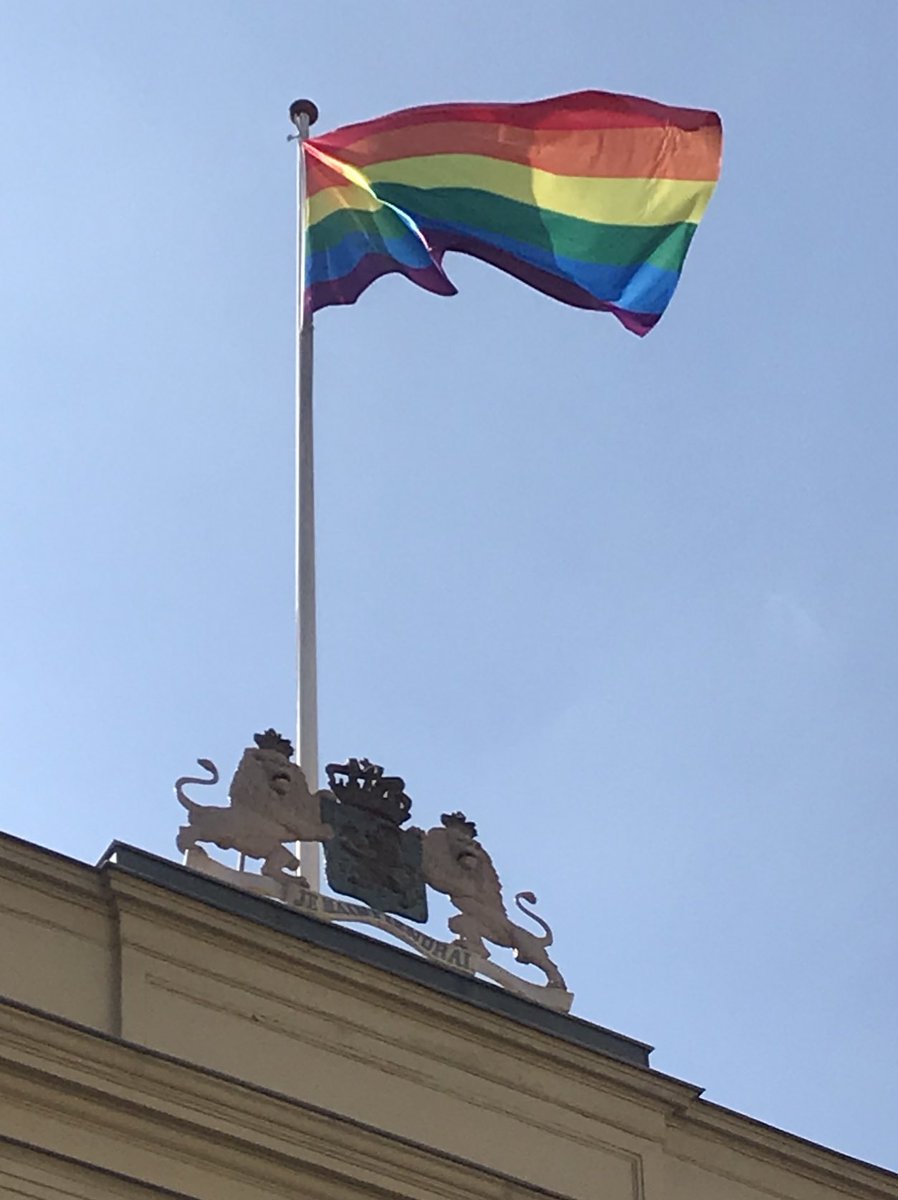 Flagging for hope and tolerance ⁦<a href="/NLinIstanbul/">NL Consulate General Istanbul 🇳🇱🇹🇷</a>⁩ #pride