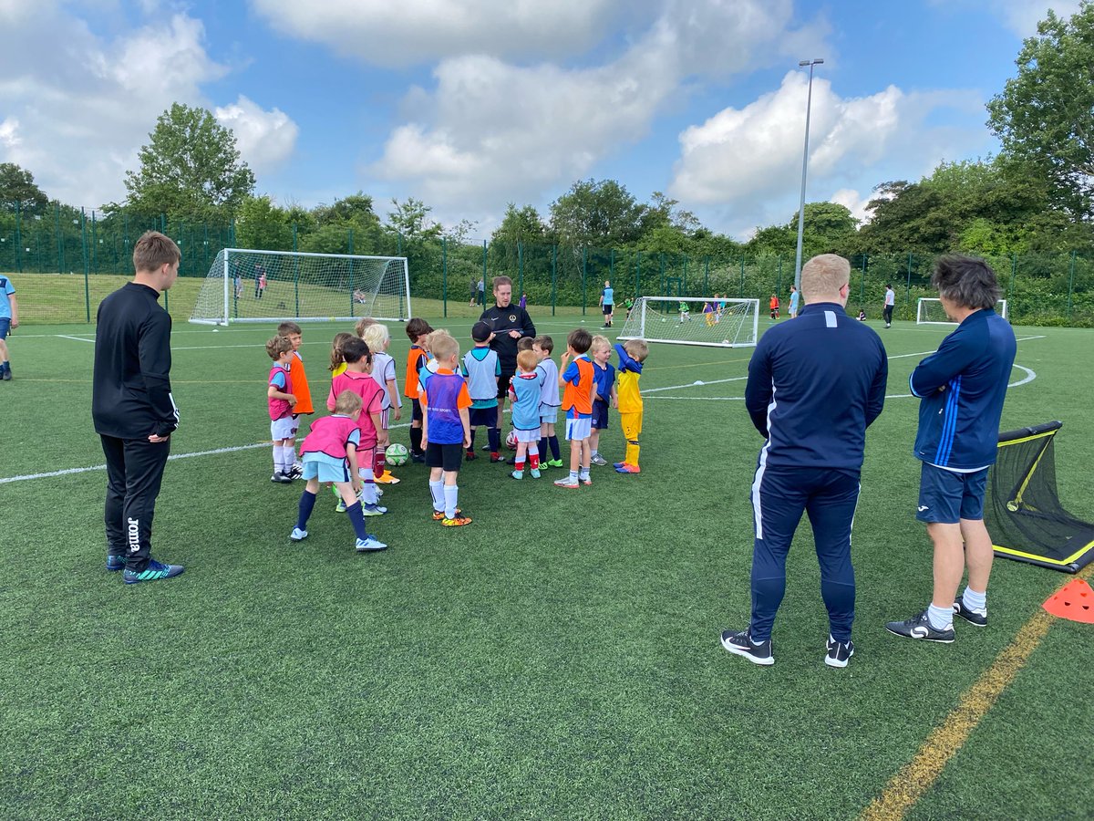 Academy in full swing <a href="/EppingStJohns/">ESJ</a> with <a href="/mrfaessex/">M.R.F.A.</a> taking the coaching.