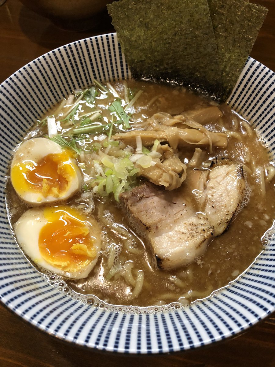yuki3linkage's tweet photo. 朝からプール(ガチのやつ)で泳いできました！
んでラーメンや！！ https://t.co/Keyr9I6FOw