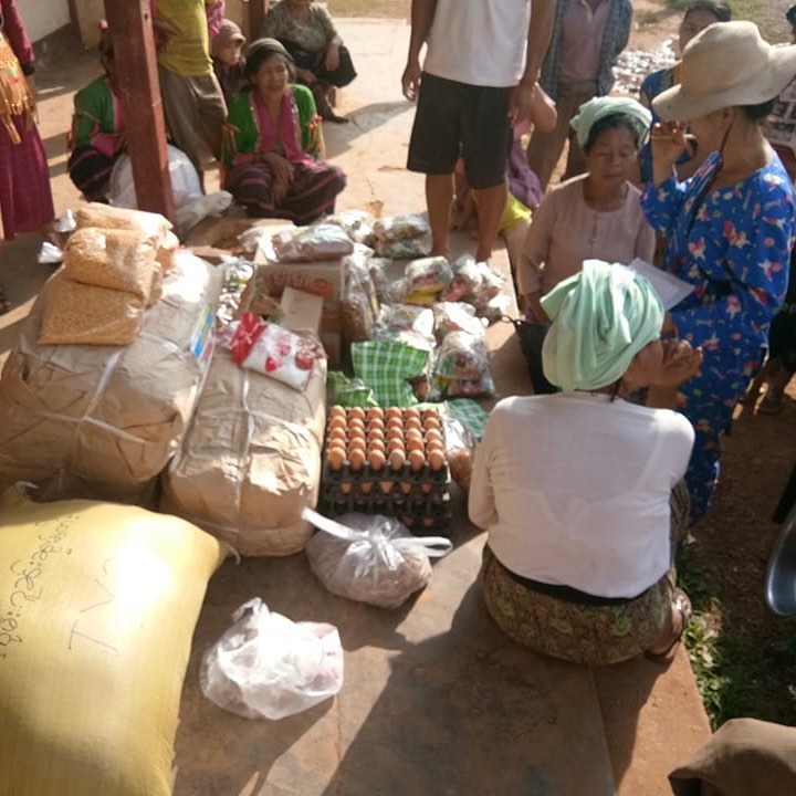 PartnersRelief's tweet image. Our brave friends in #Shan State, #Myanmar, continue to navigate the complex and dangerous duty of bringing emergency relief supplies to families that have been forced to flee their homes. This week, they successfully assisted 1,640 displaced people.
#WhatsHappeningInMyanmar 1/3